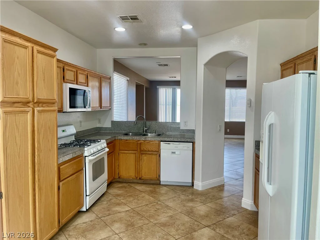 808 Pirates Cave, North Las Vegas, NV 89032