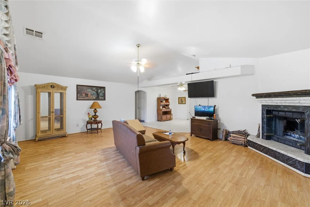 1971 Blagg, Pahrump, NV 89048