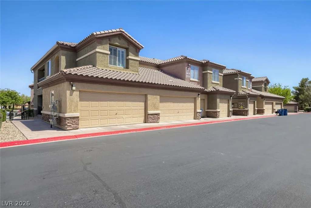 6868 Sky Pointe, Las Vegas, NV 89131