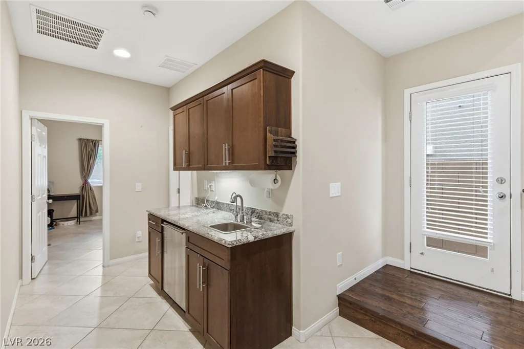 7283 Sterling Rock, Las Vegas, NV 89178