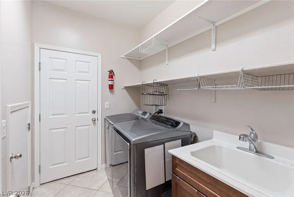 7283 Sterling Rock, Las Vegas, NV 89178