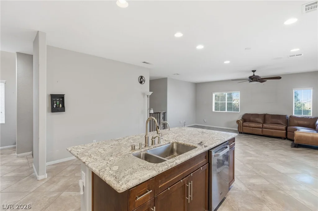 7283 Sterling Rock, Las Vegas, NV 89178