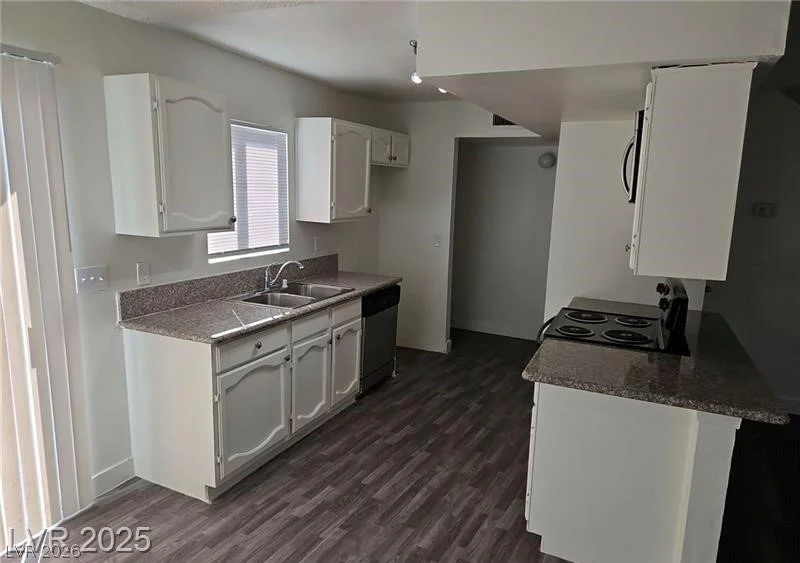 5235 Gray, Las Vegas, NV 89119