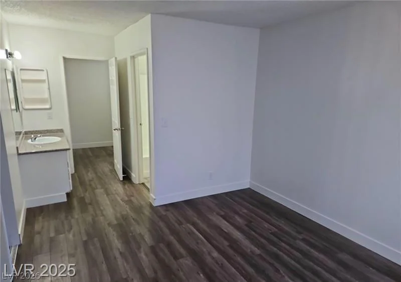 5235 Gray, Las Vegas, NV 89119
