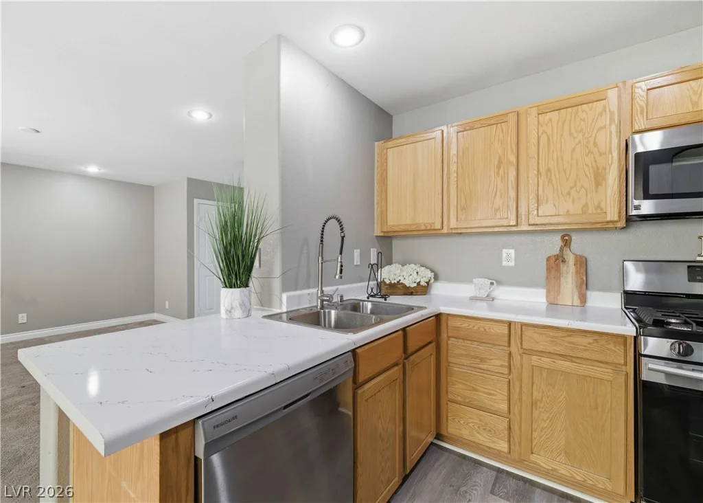 9170 Champney, Las Vegas, NV 89148