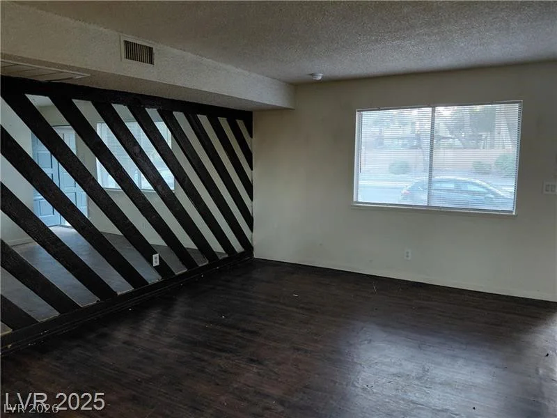1336 JONES, Las Vegas, NV 89108