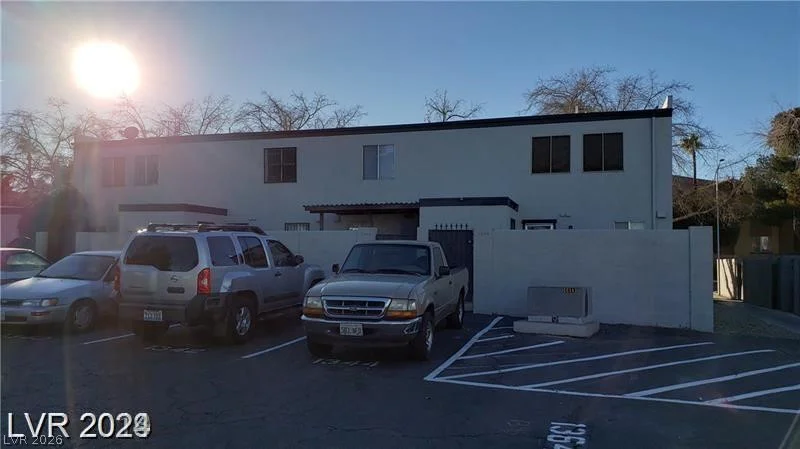 1336 JONES, Las Vegas, NV 89108
