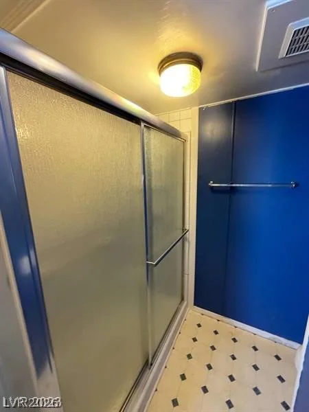 5000 Royal, Las Vegas, NV 89103