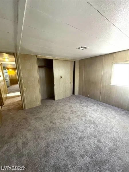 5000 Royal, Las Vegas, NV 89103