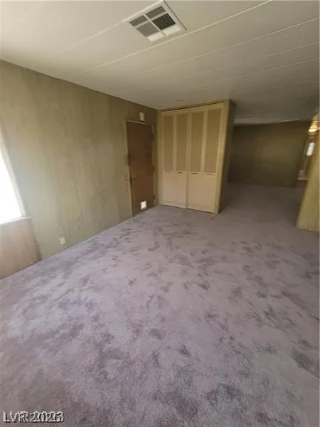 5000 Royal, Las Vegas, NV 89103