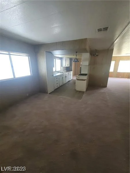 5000 Royal, Las Vegas, NV 89103