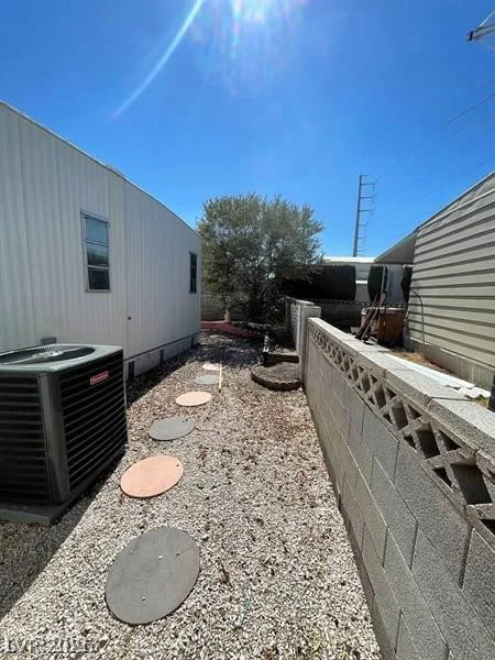 5000 Royal, Las Vegas, NV 89103