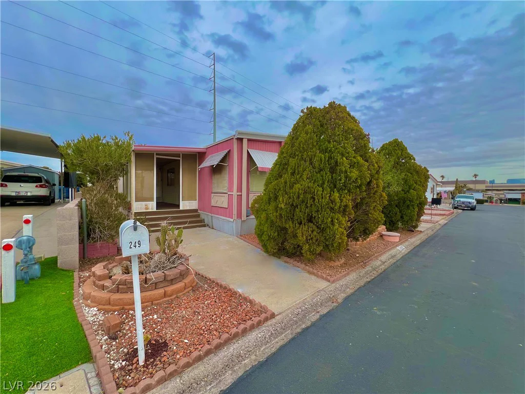 5000 Royal, Las Vegas, NV 89103