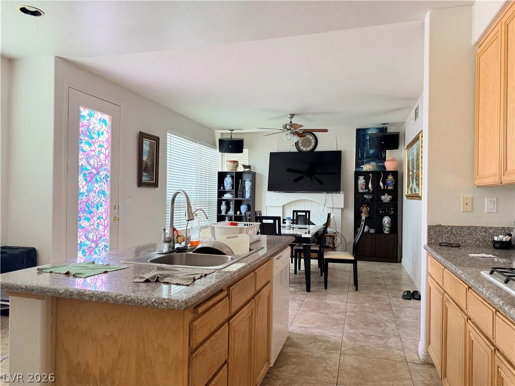 8458 Lambert, Las Vegas, NV 89147