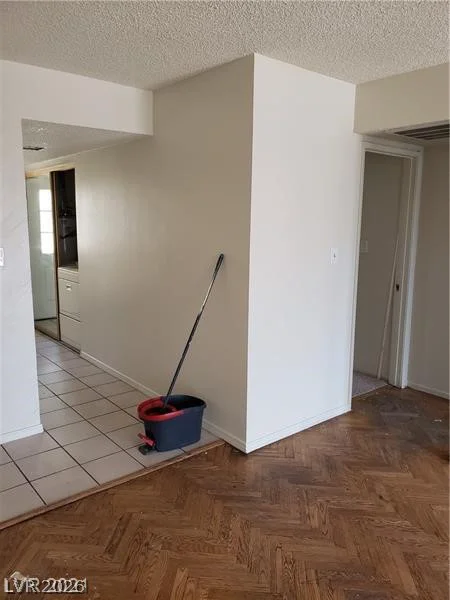 4231 White Sands, Las Vegas, NV 89121