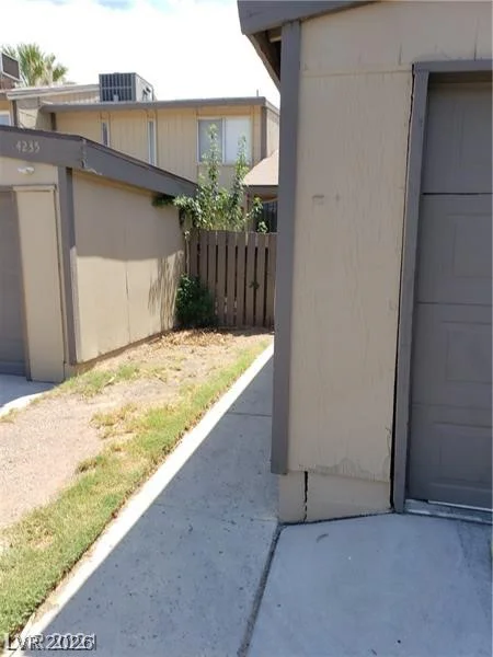 4231 White Sands, Las Vegas, NV 89121