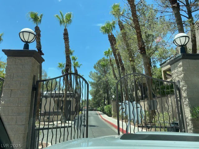 5250 Rainbow, Las Vegas, NV 89118