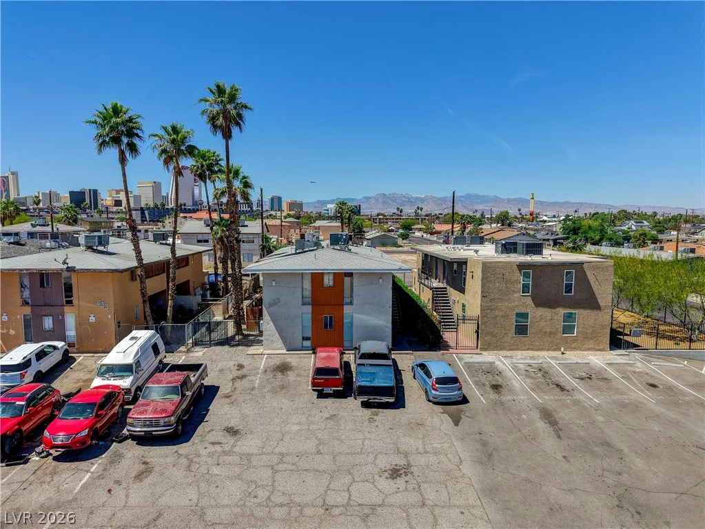 637 11th, Las Vegas, NV 89101