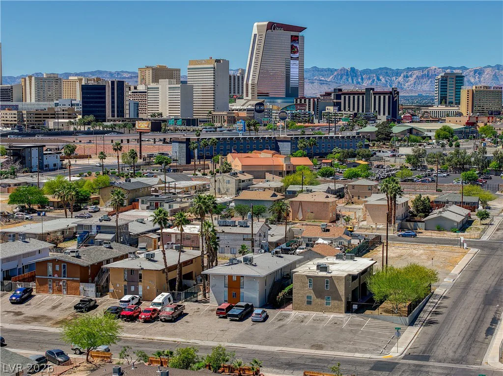 637 11th, Las Vegas, NV 89101