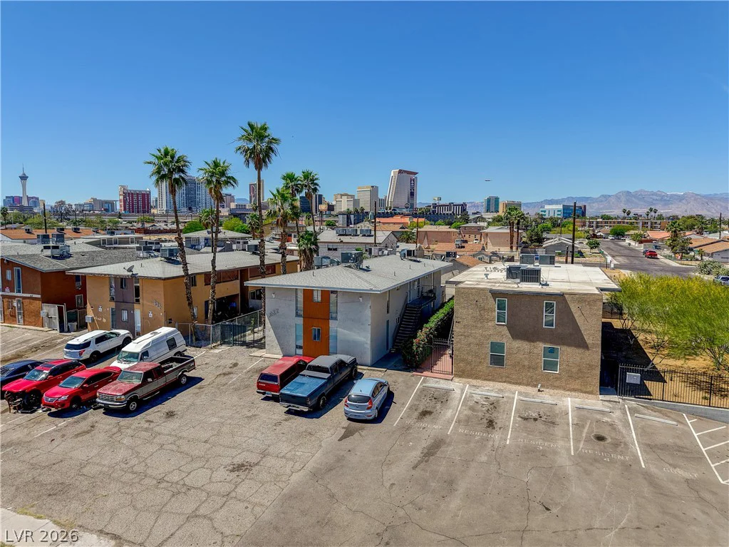 637 11th, Las Vegas, NV 89101