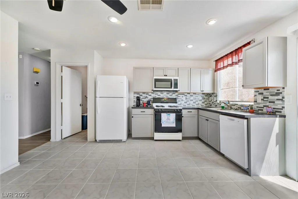 848 Angelus Oaks, Henderson, NV 89011