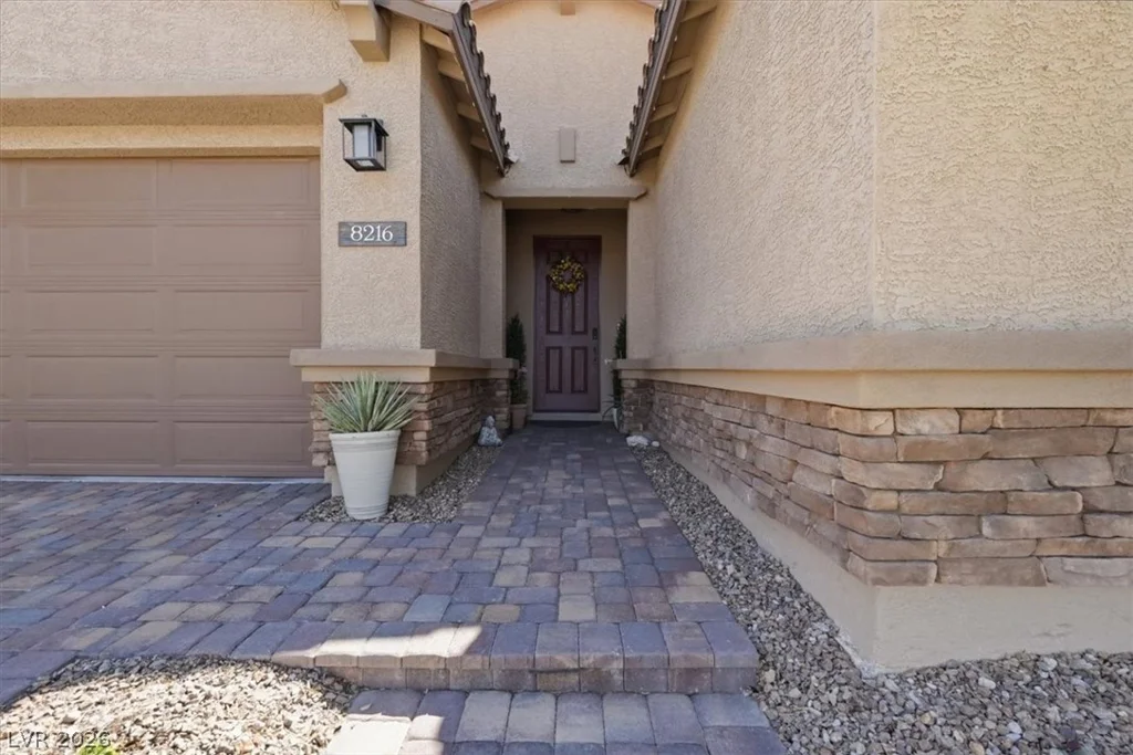 8216 Skye Struck, Las Vegas, NV 89166