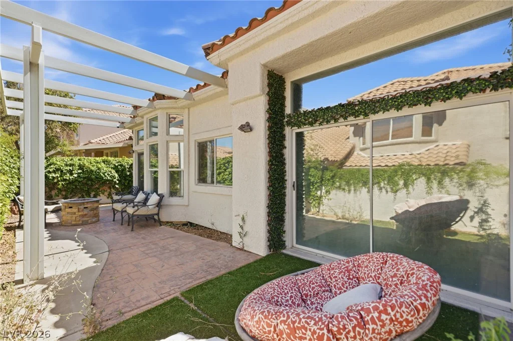 9208 Sunnyfield, Las Vegas, NV 89134