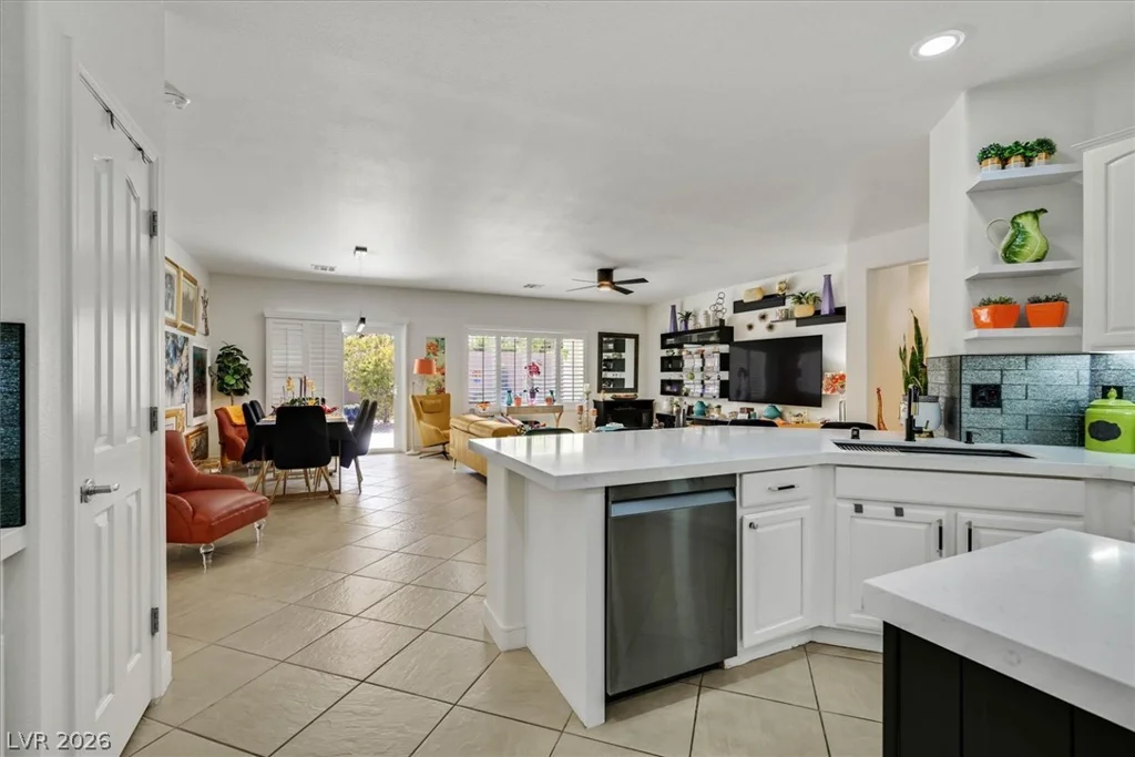 2228 Waterton Rivers, Henderson, NV 89044