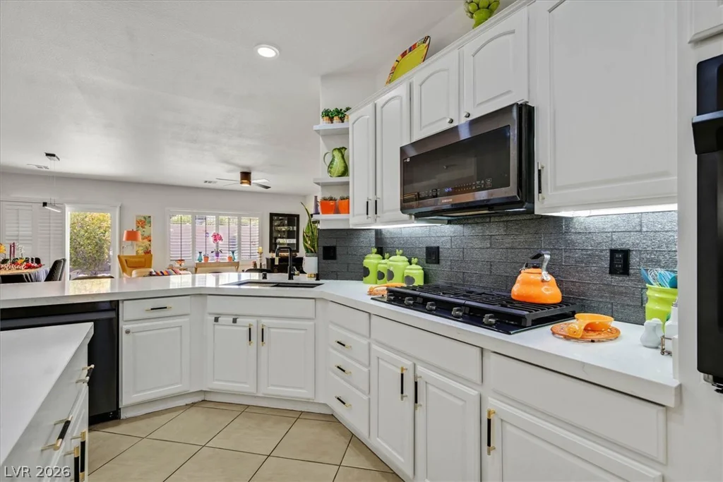 2228 Waterton Rivers, Henderson, NV 89044