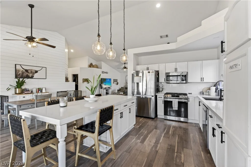 7236 Tealwood, Las Vegas, NV 89131