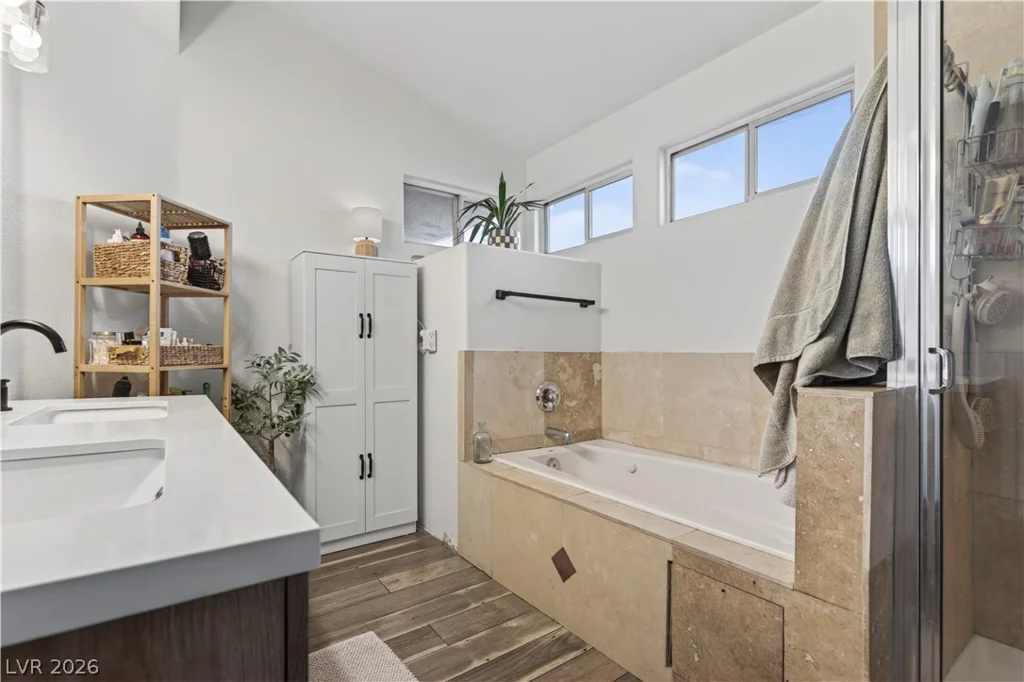 7236 Tealwood, Las Vegas, NV 89131