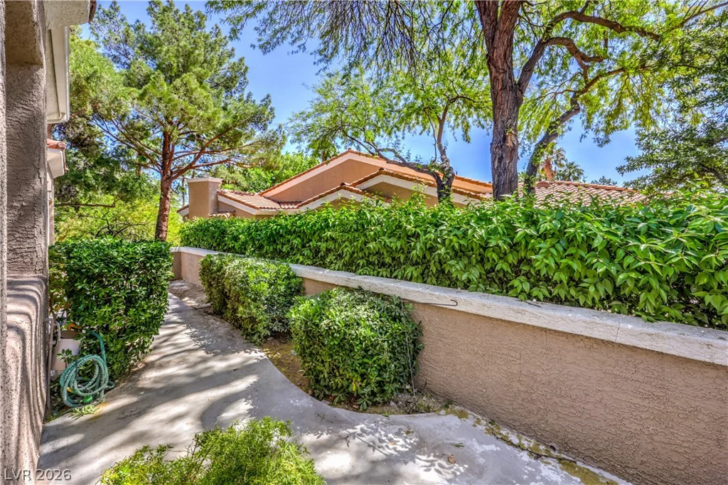 1912 Summer Pine, Las Vegas, NV 89134