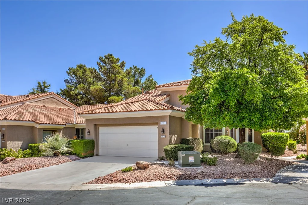 1912 Summer Pine, Las Vegas, NV 89134