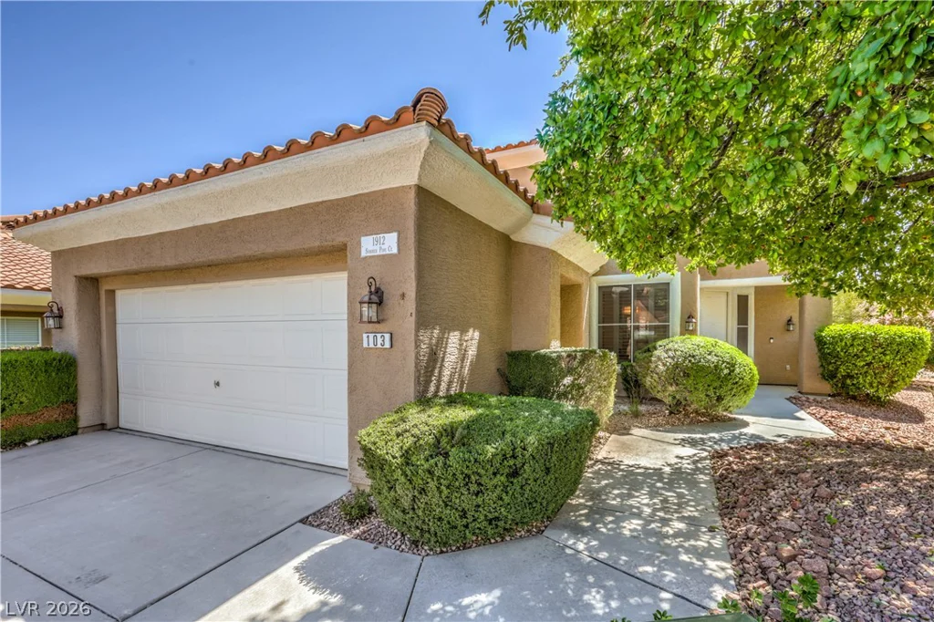 1912 Summer Pine, Las Vegas, NV 89134