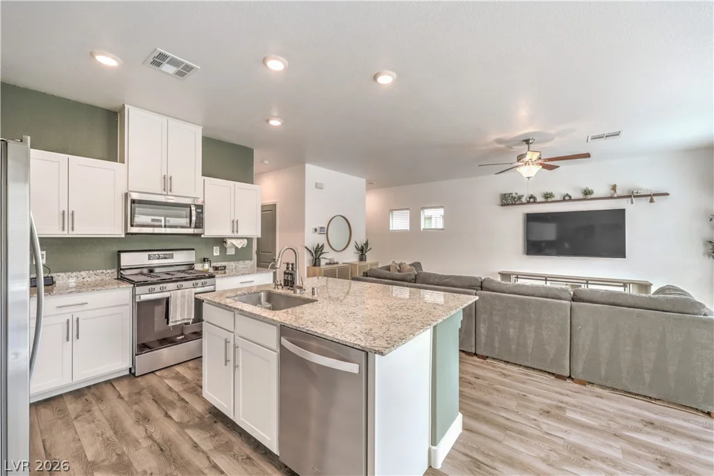 7743 Moore Creek, North Las Vegas, NV 89084