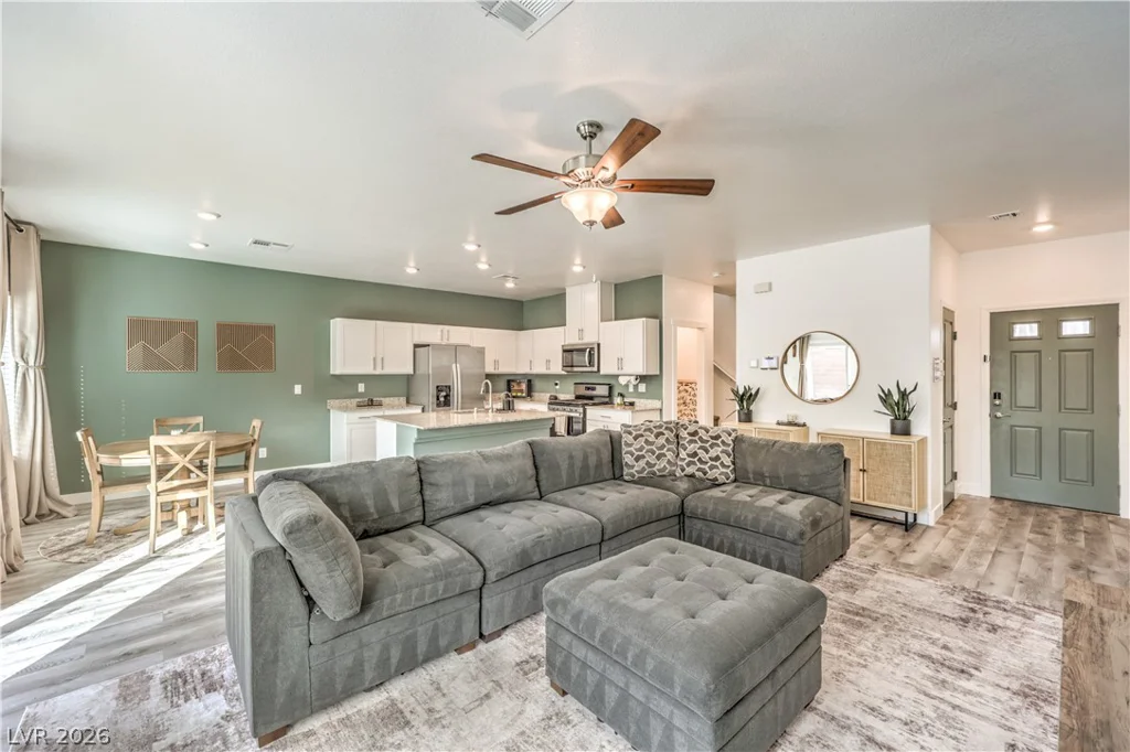 7743 Moore Creek, North Las Vegas, NV 89084