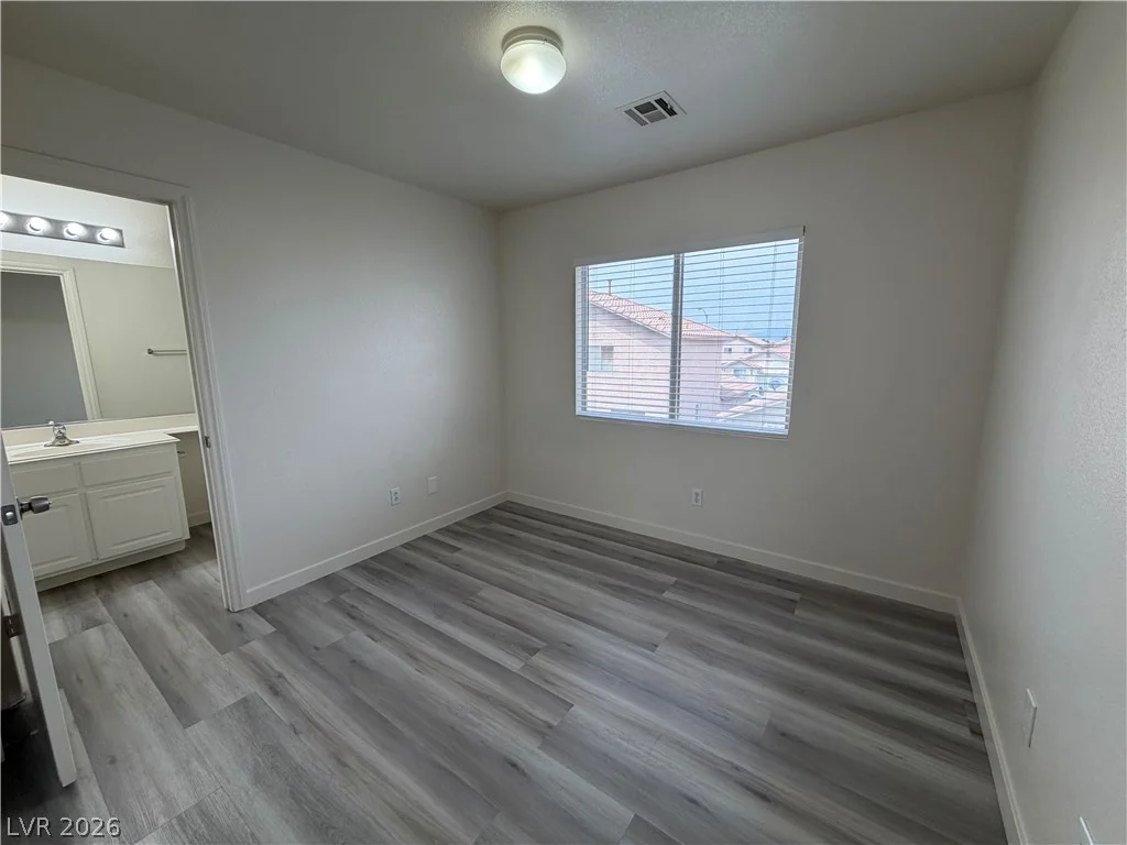 1094 Scarlet Haze, Las Vegas, NV 89183
