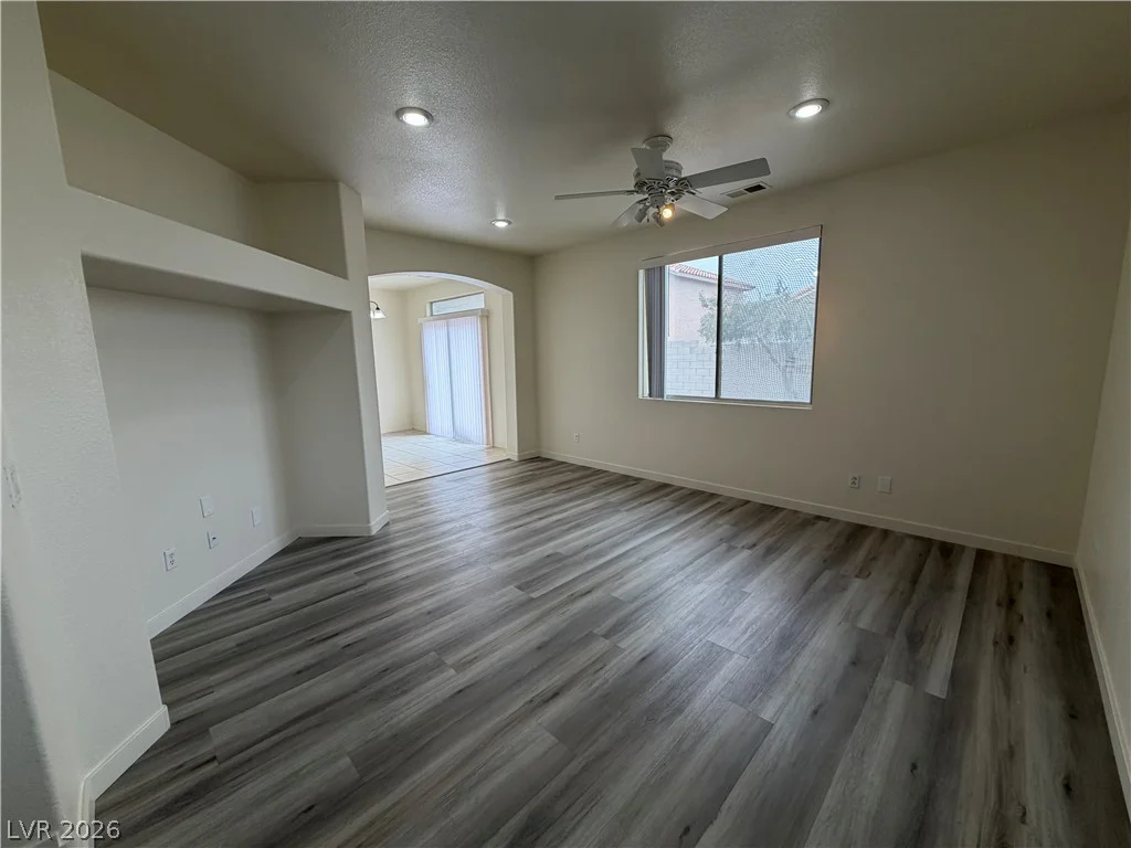 1094 Scarlet Haze, Las Vegas, NV 89183