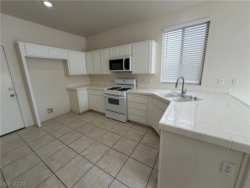 1094 Scarlet Haze, Las Vegas, NV 89183