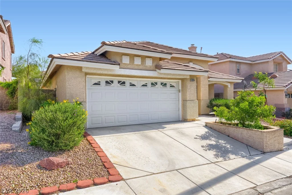 10236 Desert Wind, Las Vegas, NV 89144