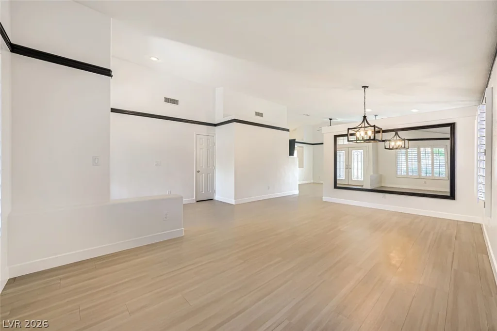 10236 Desert Wind, Las Vegas, NV 89144
