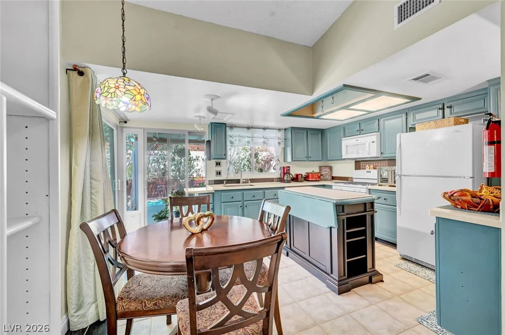 6920 Senton, Las Vegas, NV 89108
