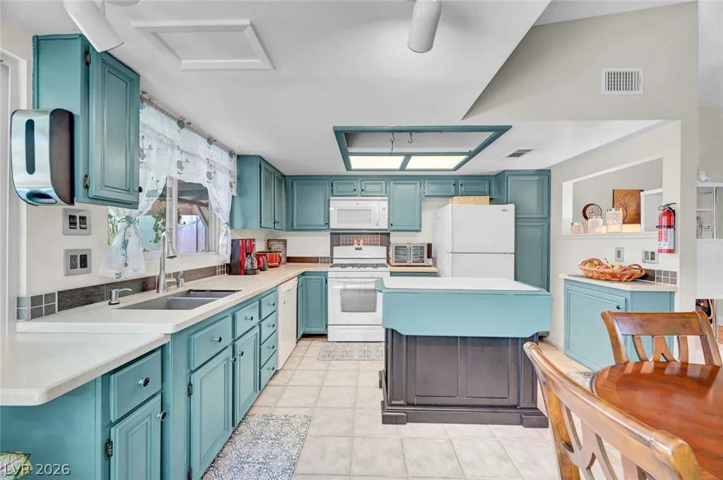 6920 Senton, Las Vegas, NV 89108