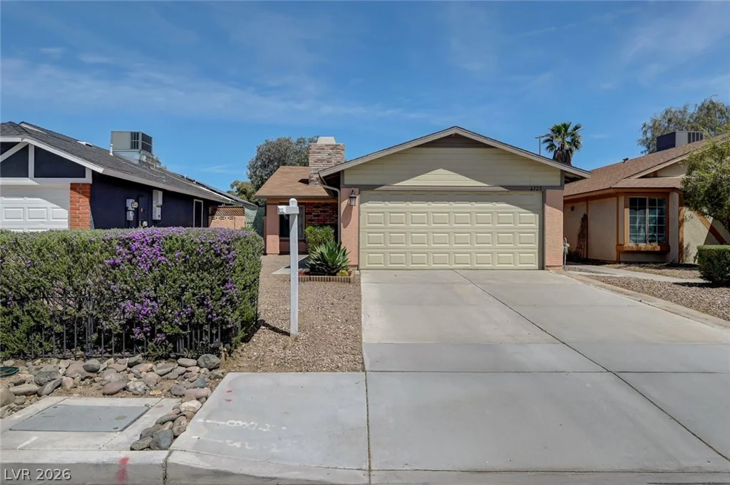 6920 Senton, Las Vegas, NV 89108