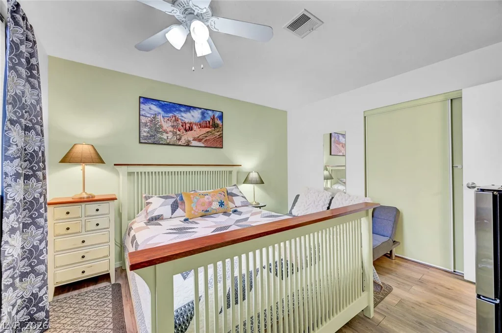 6920 Senton, Las Vegas, NV 89108