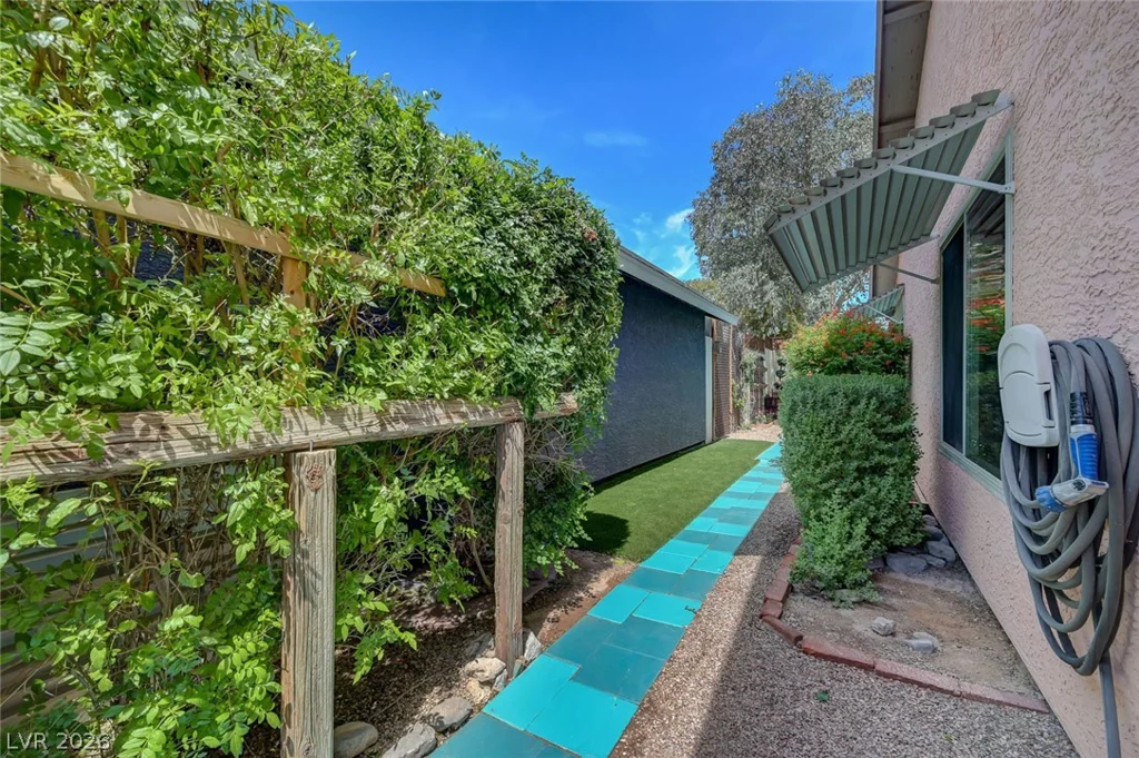 6920 Senton, Las Vegas, NV 89108