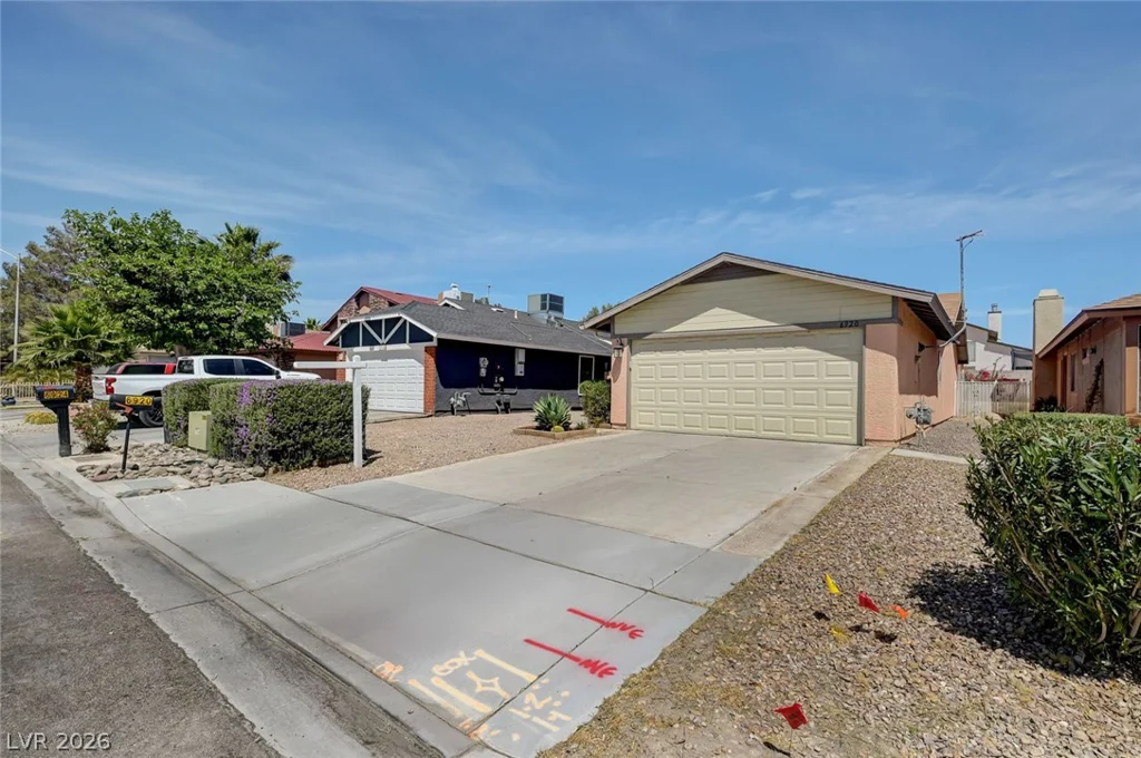 6920 Senton, Las Vegas, NV 89108