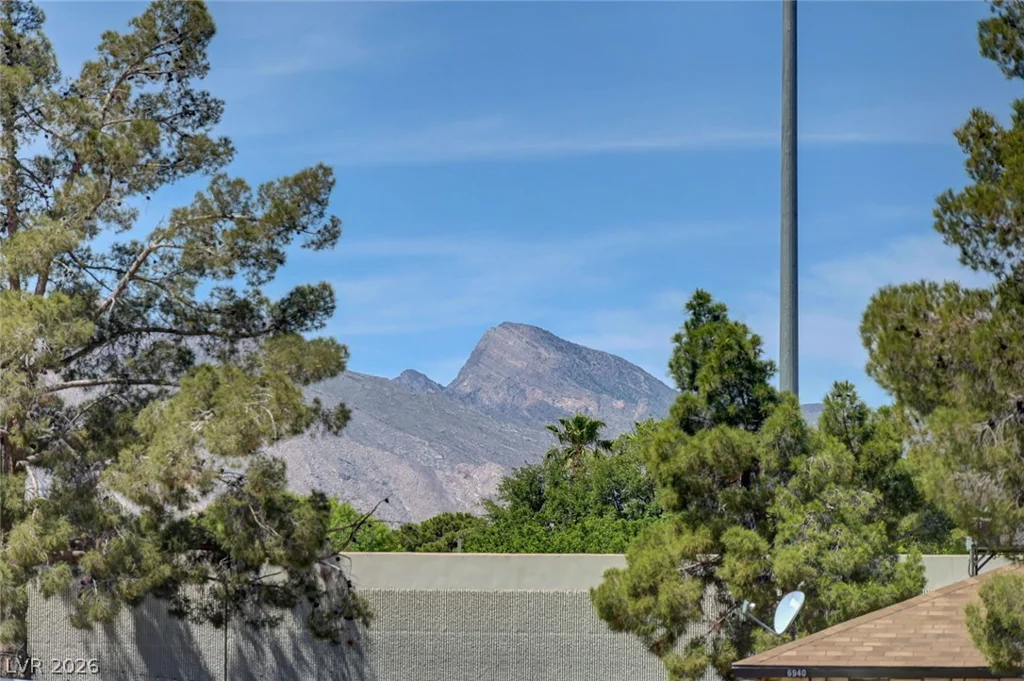 6920 Senton, Las Vegas, NV 89108