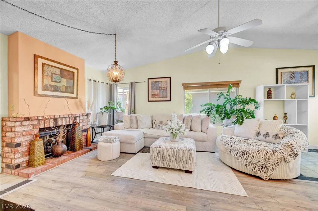 6920 Senton, Las Vegas, NV 89108