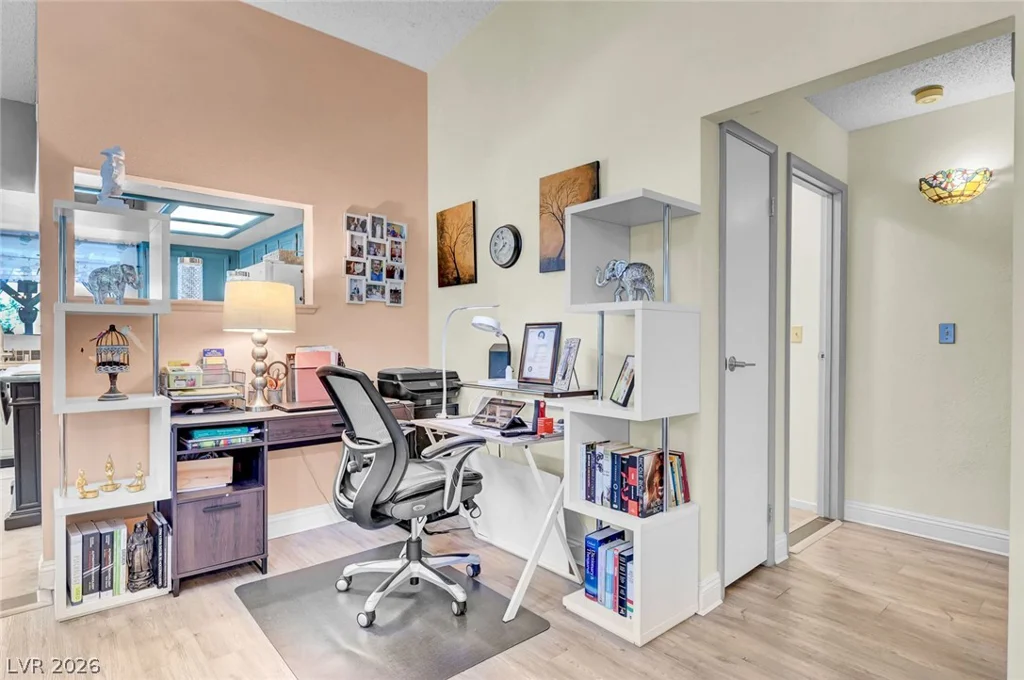 6920 Senton, Las Vegas, NV 89108